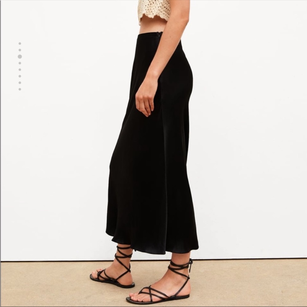 ZARA Sarin Midi Skirt, Bloggers Fav Sold OUT 💃🏽